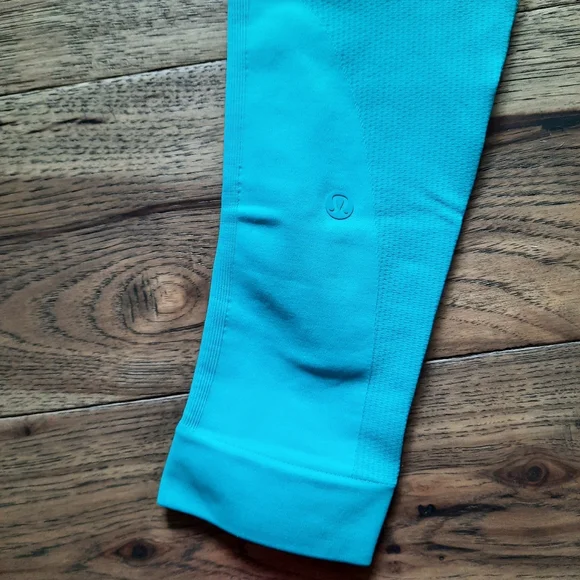Lululemon Cropped Compression Tights - Picture 6 of 10